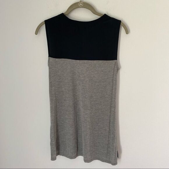 Vince Gray & Black Color Block Sleeveless Crew Neck Top - Picture 5 of 5